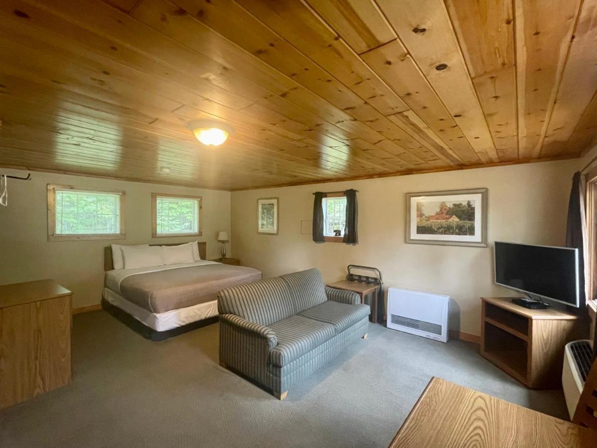 Hanging Horn Lakeside Resort Moose Lake Exterior foto