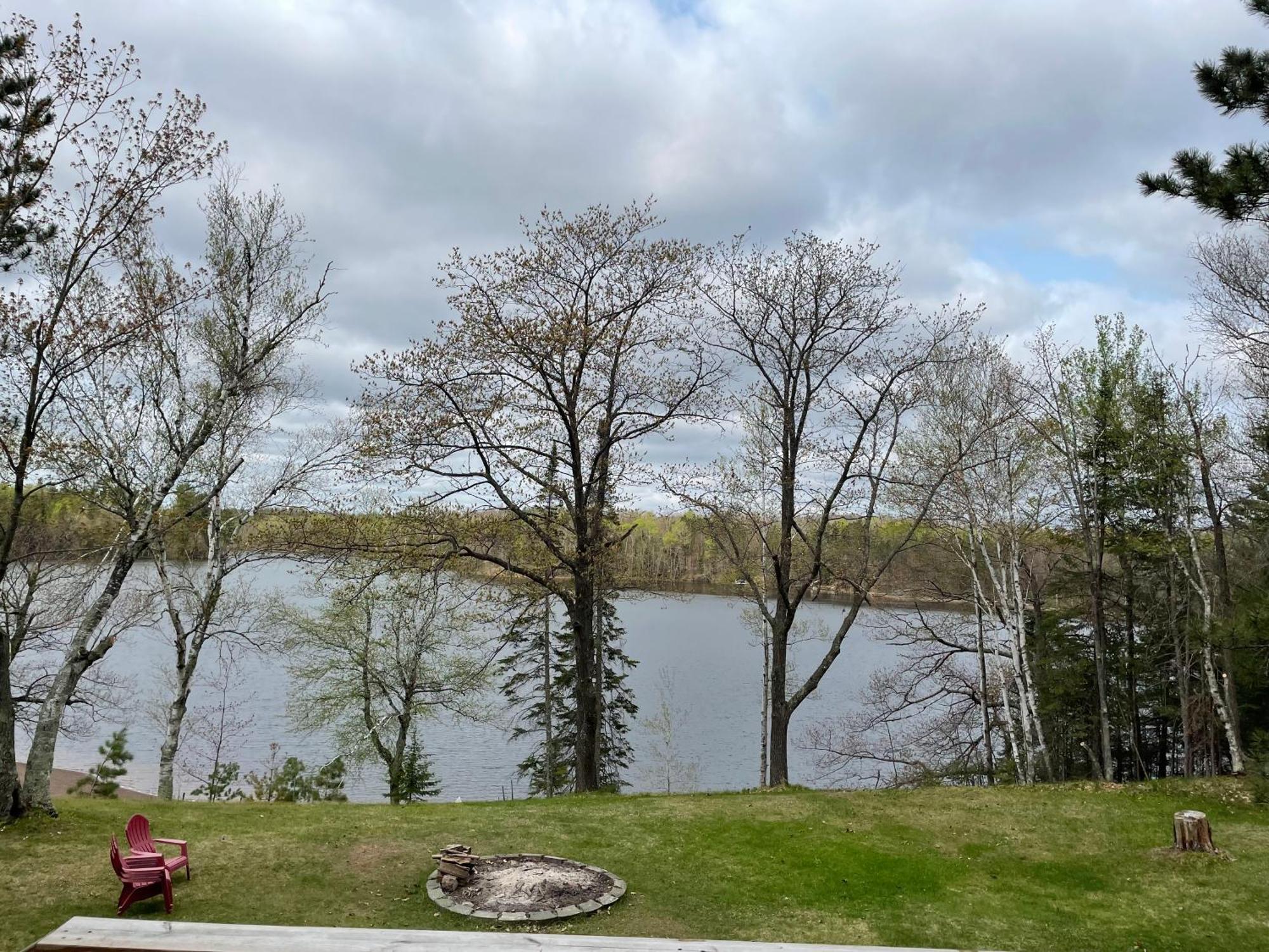 Hanging Horn Lakeside Resort Moose Lake Exterior foto