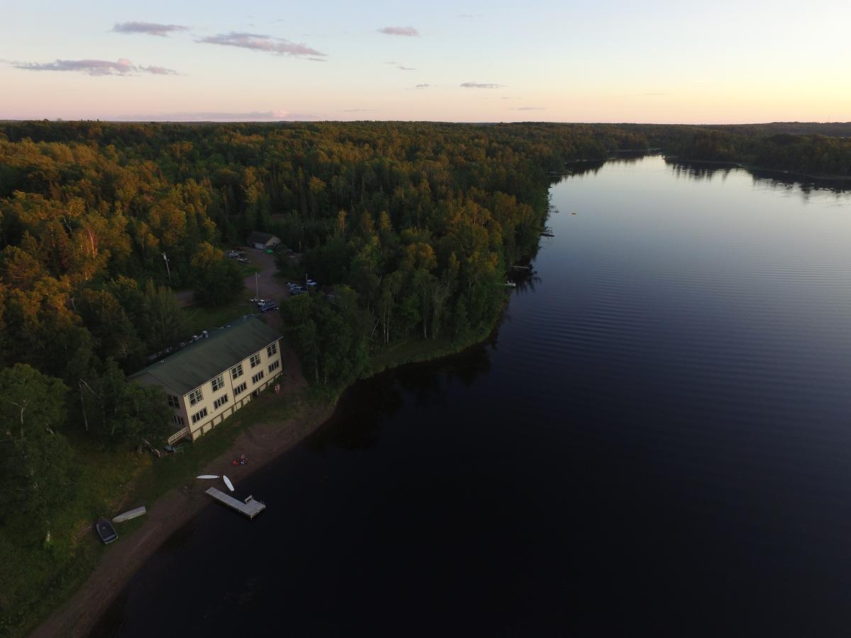 Hanging Horn Lakeside Resort Moose Lake Exterior foto